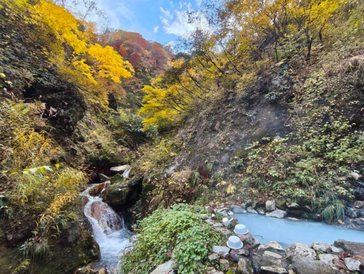 燕温泉 河原の湯