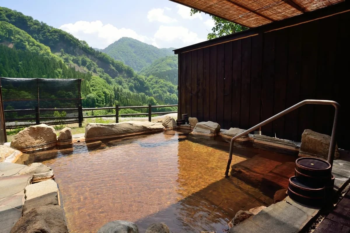 雨飾温泉 雨飾荘