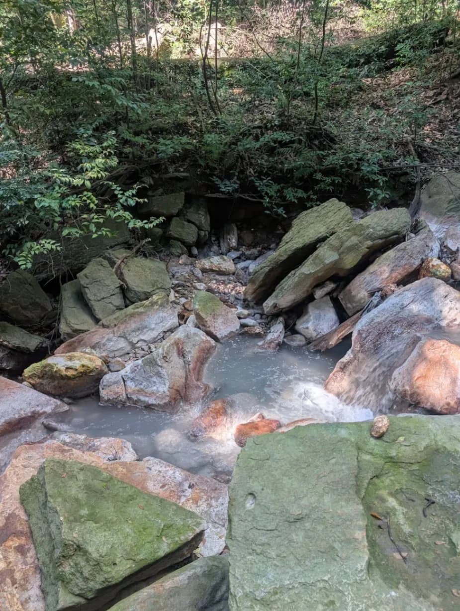 霧島温泉最古の岩風呂 目の湯 - 3