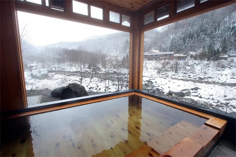 槍見の湯 槍見館